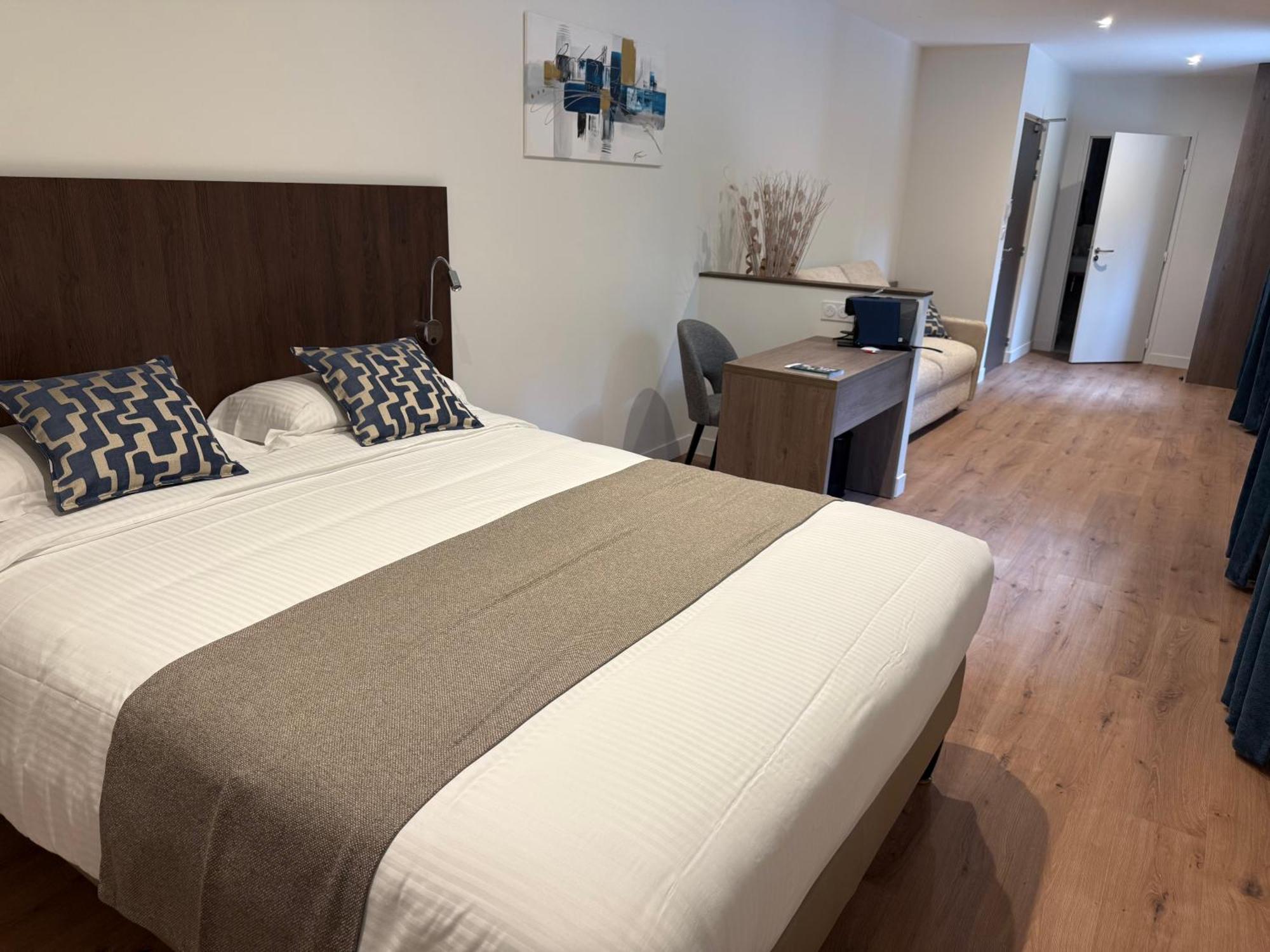 Logis Hotel Le Petit Casset La Boisse Luaran gambar