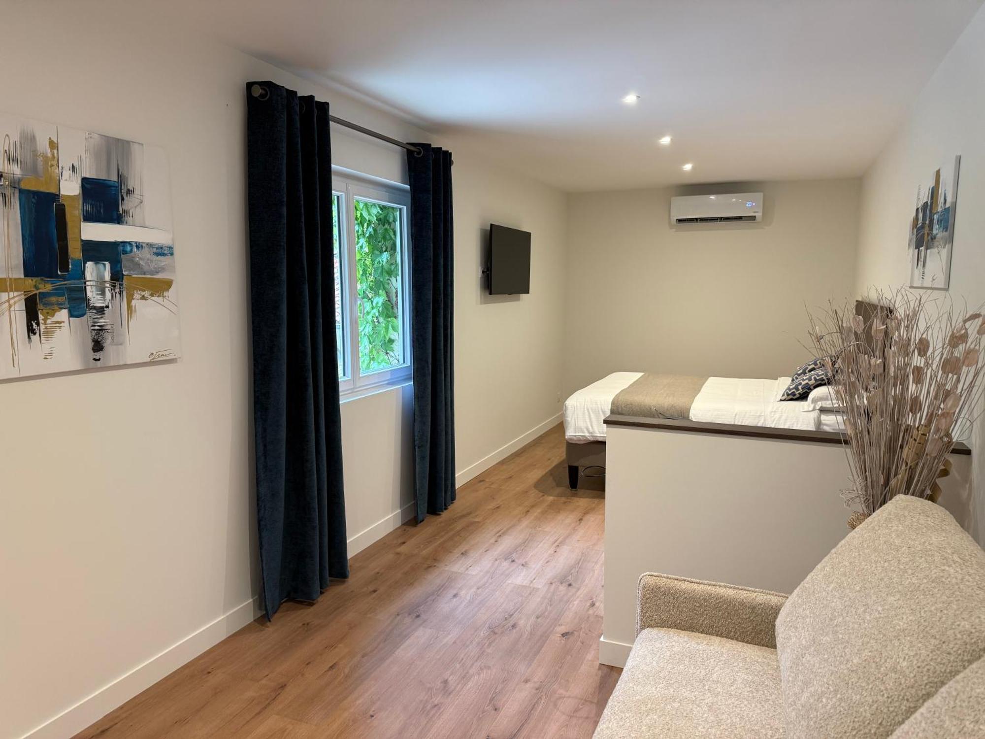 Logis Hotel Le Petit Casset La Boisse Luaran gambar
