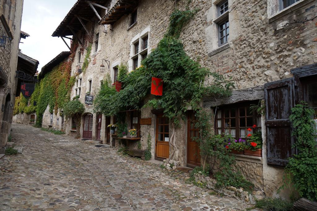 Logis Hotel Le Petit Casset La Boisse Luaran gambar