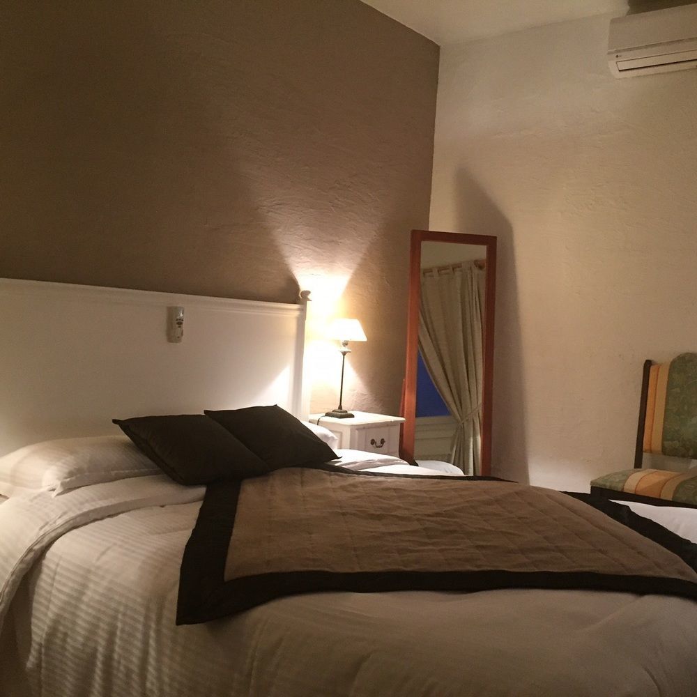 Logis Hotel Le Petit Casset La Boisse Luaran gambar