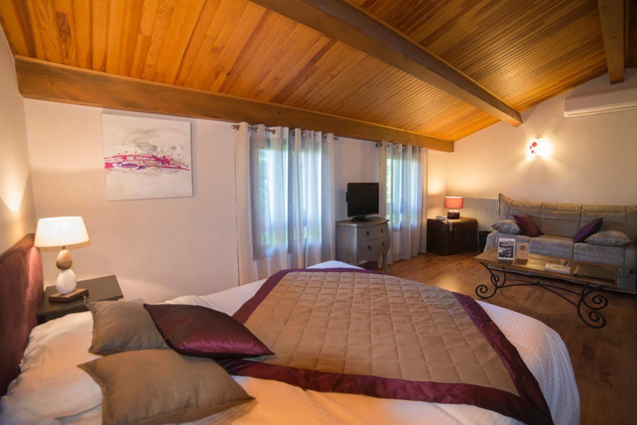 Logis Hotel Le Petit Casset La Boisse Luaran gambar